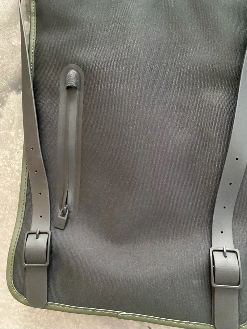 Rains backpack olive